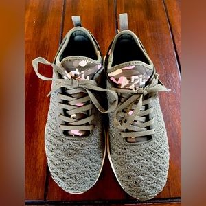 APL TechLoom Phantom Green Women’s Shoes US 7.5 Camo accent